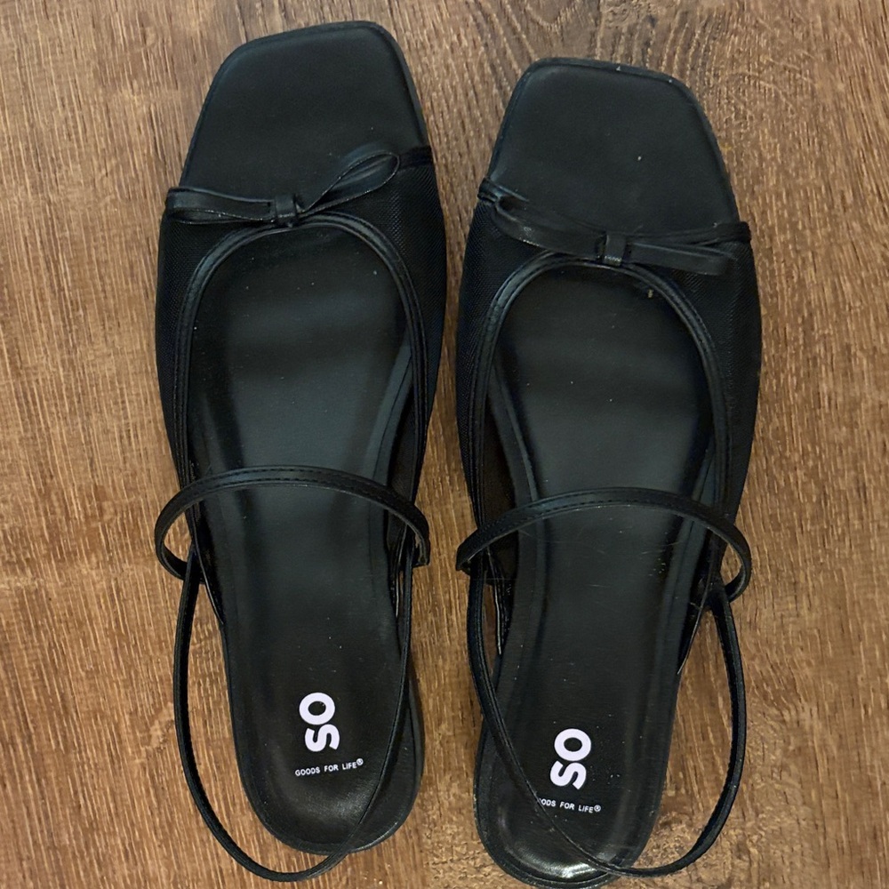 SO Black Bow Accent Sandals